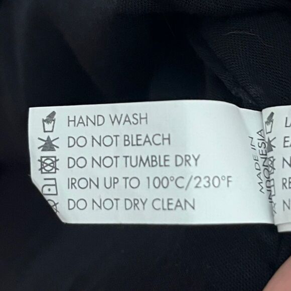 Welcome to my closet! - Picture 9 of 12